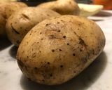 Foto del paso 1 de la receta: Malevo Fabergé 🌶🔥🥔(bravas papas acordeón)