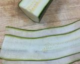 Hình bước làm 2 của món Ức gà cuộn bí ngòi nấu gừng [Eat clean - Lose weight]