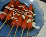 Foto langkah ke 3 dari resep Sosis panggang with saos tomat dan mayones.