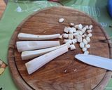 Paszternák, csicsóka krémleves recept fázis 2 fotója