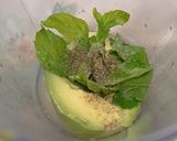 Foto del passaggio 4 della ricetta Riso, Fagiolini e Gamberi Lessati con Salsa di Avocado e Menta