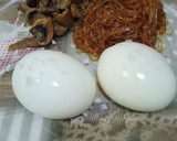 Foto del paso 7 de la receta: Huevos mollet con vermicelli y setas