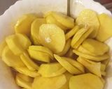 صورة لخطوة 3 من وصفة بطاطا فالفرن 🥔 🧀