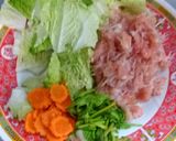 รูปขั้นตอนการทำที่ 1 ของ แกงจืดไก่สับผักกาดขาว