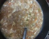A picture of step 3 of Chicken and veg hot and sour soup.