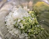 Une image de l'étape 6 de Croquettes de courgettes au parmesan et coriandre.