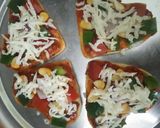 हार्ट शेप पिज़्ज़ा होम मेड बेस से(Heart shape pizza home made base se recipe in Hindi) रेसिपी चरण 7 फोटो