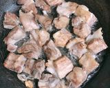 Hình bước làm 2 của món Sườn non rim chua cay 🌶🌶