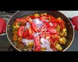 A picture of step 3 of Mixed Vegetables dry Sabzi.