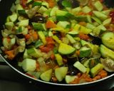 Foto del paso 3 de la receta: Cuscus con verduras al curry