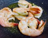 รูปขั้นตอนการทำที่ 1 ของ กุ้งราดมะกอกดำพริกกระเทียม(เเปลงจากเมนูแต้จิ๋วแบบดั้งเดิม)
