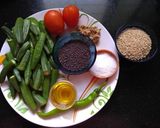 A picture of step 1 of Okra in Chilli Mustard Gravy.