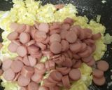 Foto langkah ke 6 dari resep Nasi goreng sosis.