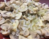 Foto del paso 4 de la receta: Pollo con champiñones