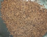 A picture of step 2 of Tempting flavor ingredient fried Cumin seeds.
