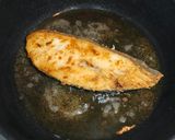 乾煎大比目魚的食譜步驟2照片