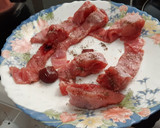 Foto del paso 1 de la receta: Conejo encebollado con arroz blanco al ajillo