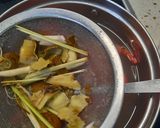 Hình bước làm 1 của món Canh cá bò thả chua
