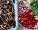 Foto langkah ke 1 dari resep Tongkol Suwir Pedas.
