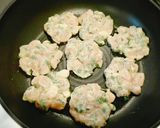Foto langkah ke 3 dari resep Bakwan Ayam - mudah dan yummy.