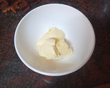 Foto del paso 1 de la receta: Falsa tarta de panacota de turrón con base de polvorón