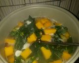 Foto langkah ke 5 dari resep Sayur bening Gedi Labu Kuning.