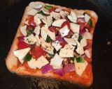 A picture of step 4 of Bread Pizza.