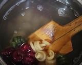 Foto del paso 1 de la receta: Pasta con crema de ajo 🤩