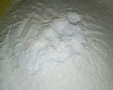 A picture of step 4 of Vanilla cake.