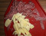 Foto del paso 3 de la receta: Capelettini con salsa de queso y salame