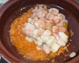 Foto del paso 3 de la receta: Arroz meloso de rape y gambas