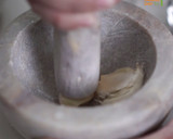 A picture of step 3 of Simple Boiled Crab.