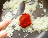 A picture of step 3 of Scrambled Eggs with Spinach.