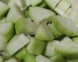 Foto langkah ke 1 dari resep Sayur Bening Labu Air.