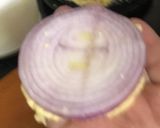 A picture of step 5 of Stuffed onion chana dal tiki.