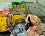 Foto langkah ke 2 dari resep Homemade Chicken Bratwurst.