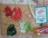 Foto langkah ke 3 dari resep Ikan Bandeng kuah kuning (asam pedas).