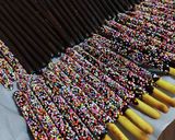 Foto langkah ke 2 dari resep Stik Coklat Warna-warni.