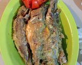 Foto langkah ke 4 dari resep Ikan sarden ungkep bumbu kuning.