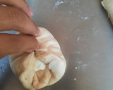 Foto del paso 10 de la receta: Bollitos rellenos de queso (con masa madre)