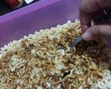 Foto langkah ke 1 dari resep Mie Goreng Spesial Smoked Beef and Chicken.