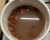 A picture of step 1 of Dates energy balls.