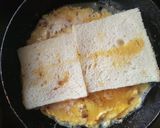 A picture of step 3 of Bread Omelette.