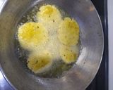 ફરસી પૂરી(farsi puri recipe in Gujarati) રેસીપી સ્ટેપ3ફોટો