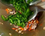 Foto langkah ke 7 dari resep Tumis Pare Cumi Asin.