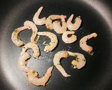 Foto del paso 7 de la receta Tortilla descubierta de gambas