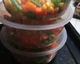 Foto langkah ke 3 dari resep Frozen Vegetable.