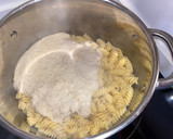 Foto del paso 3 de la receta: Pasta con salsa de champiñón y queso azul