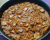 Foto del paso 10 de la receta: Fideos con pulpo y champiñones