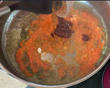 Foto del paso 2 de la receta: Arroz meloso con chipirones y langostinos